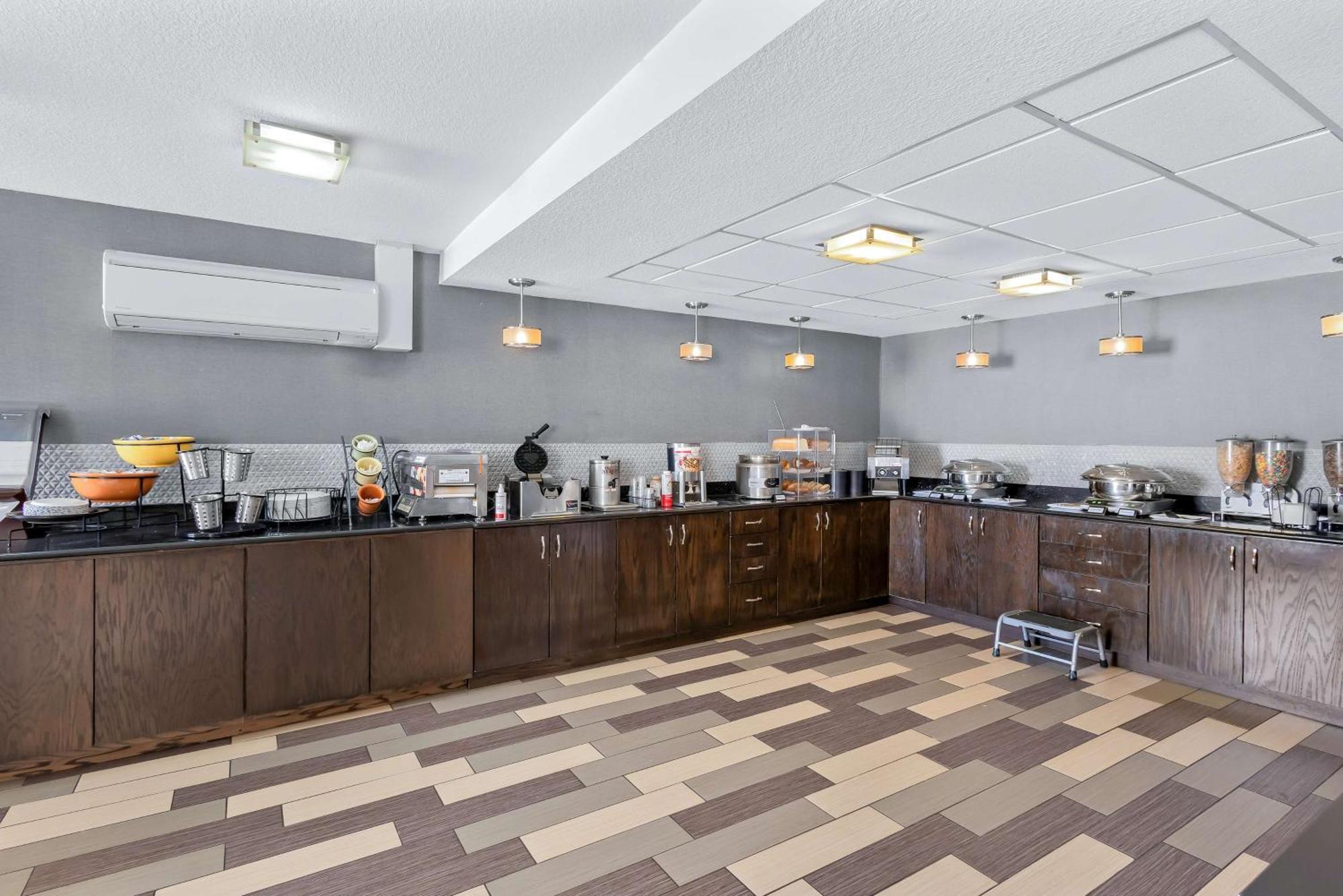 Best Western Luxbury Inn Fort Wayne Exteriör bild