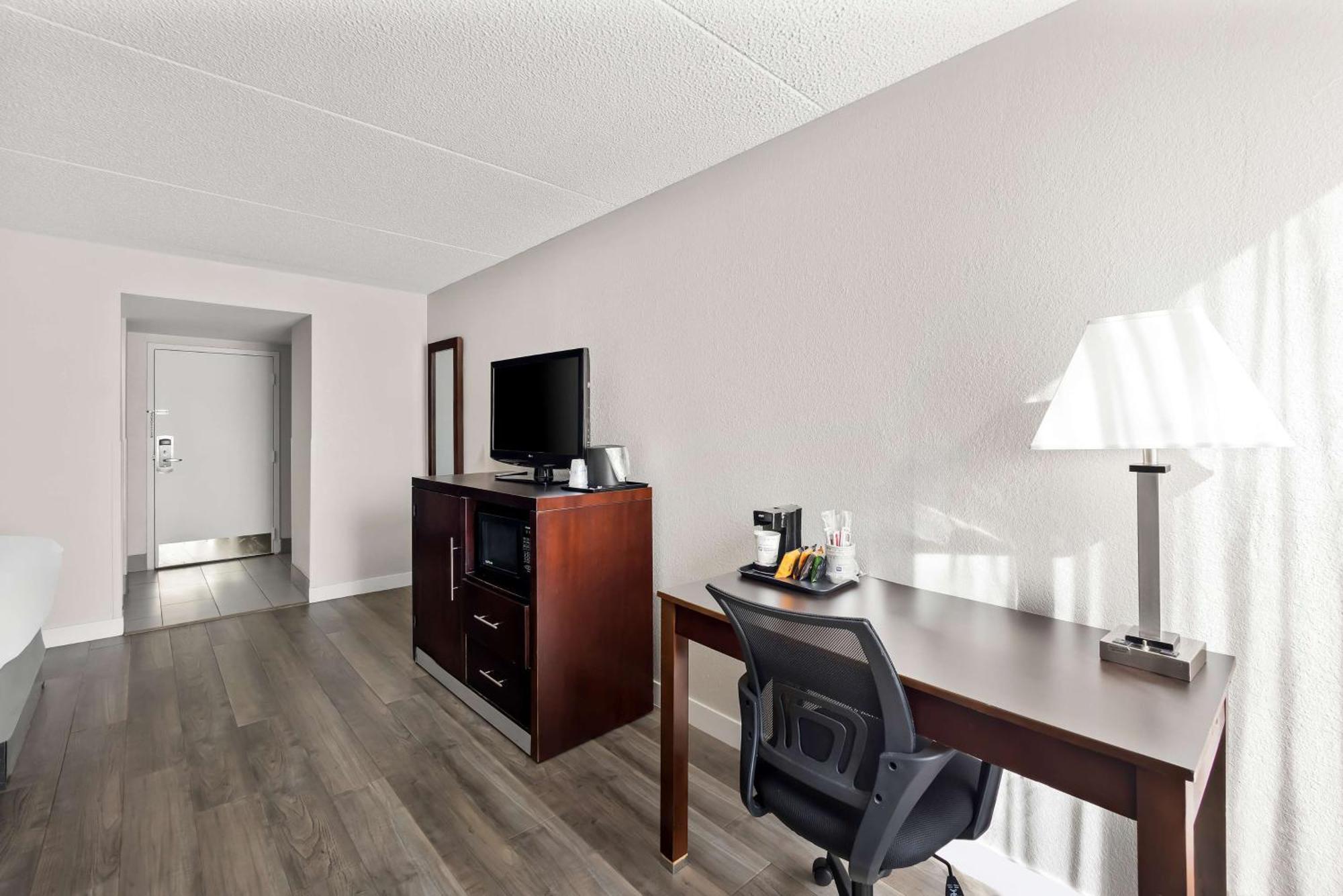 Best Western Luxbury Inn Fort Wayne Exteriör bild