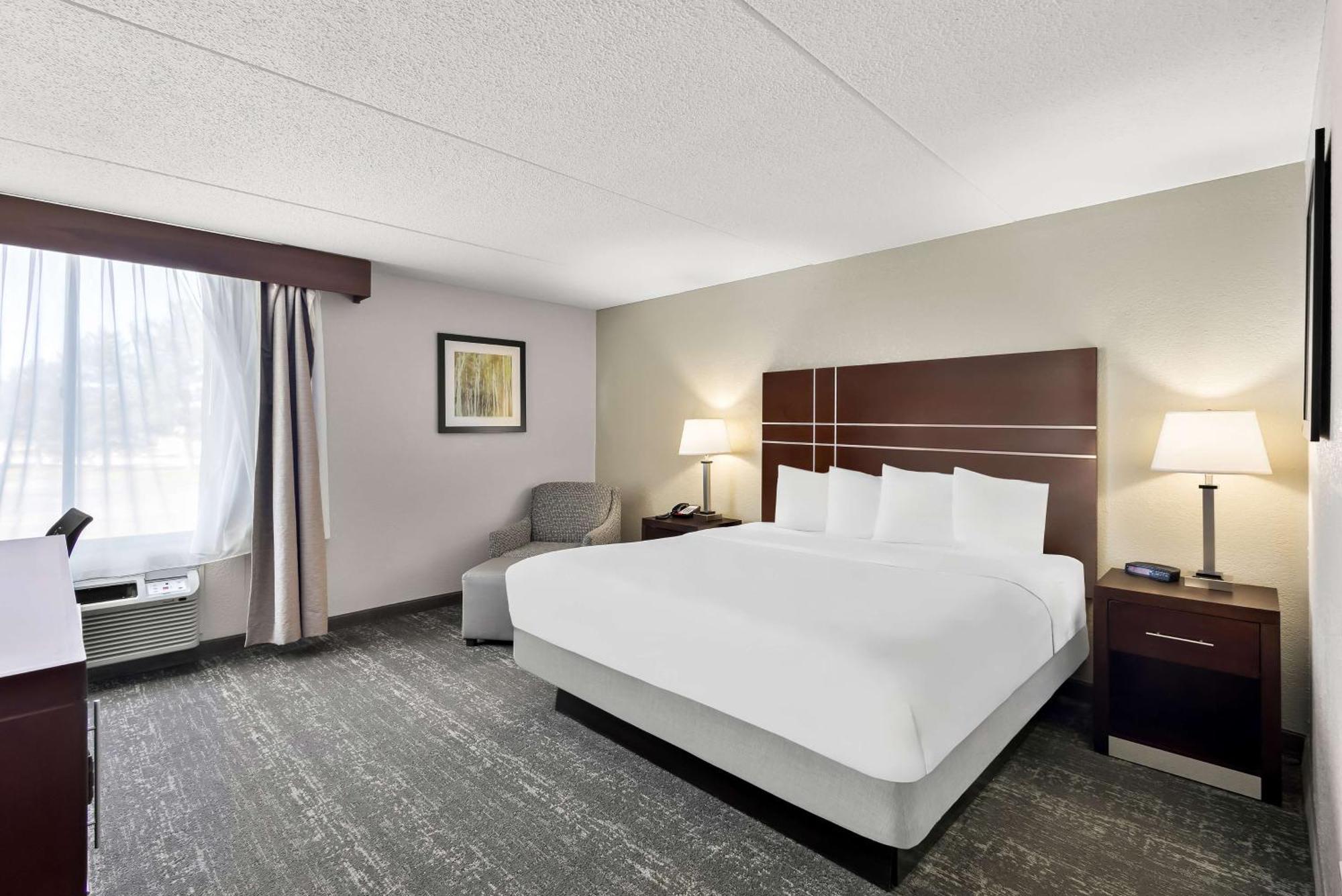 Best Western Luxbury Inn Fort Wayne Exteriör bild