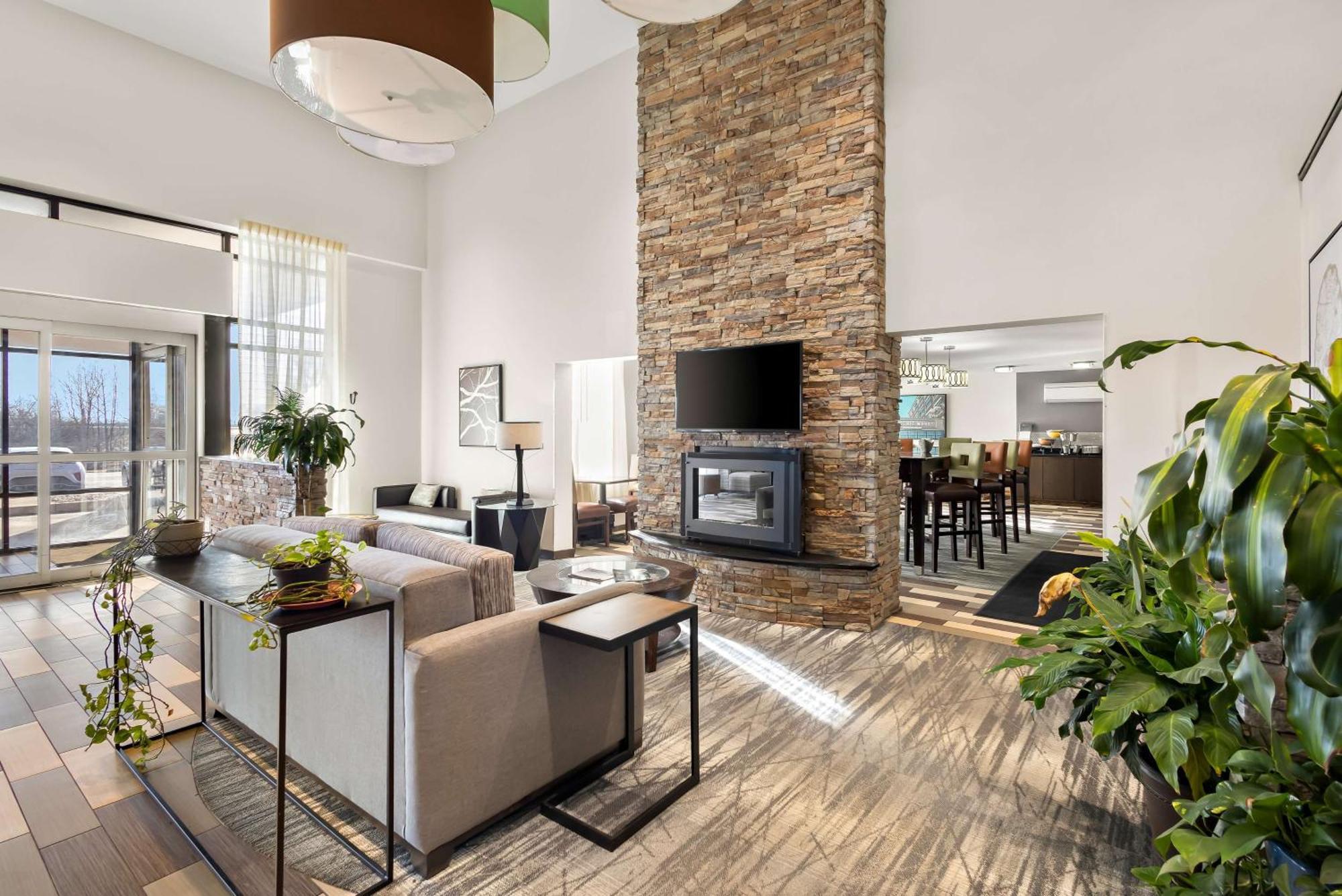 Best Western Luxbury Inn Fort Wayne Exteriör bild