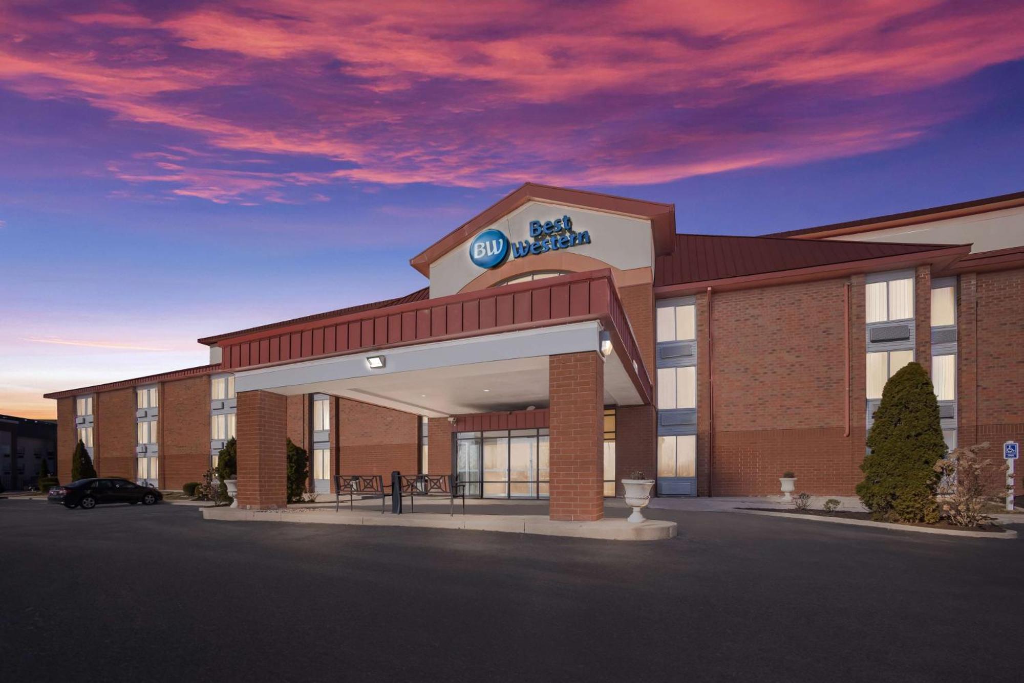 Best Western Luxbury Inn Fort Wayne Exteriör bild